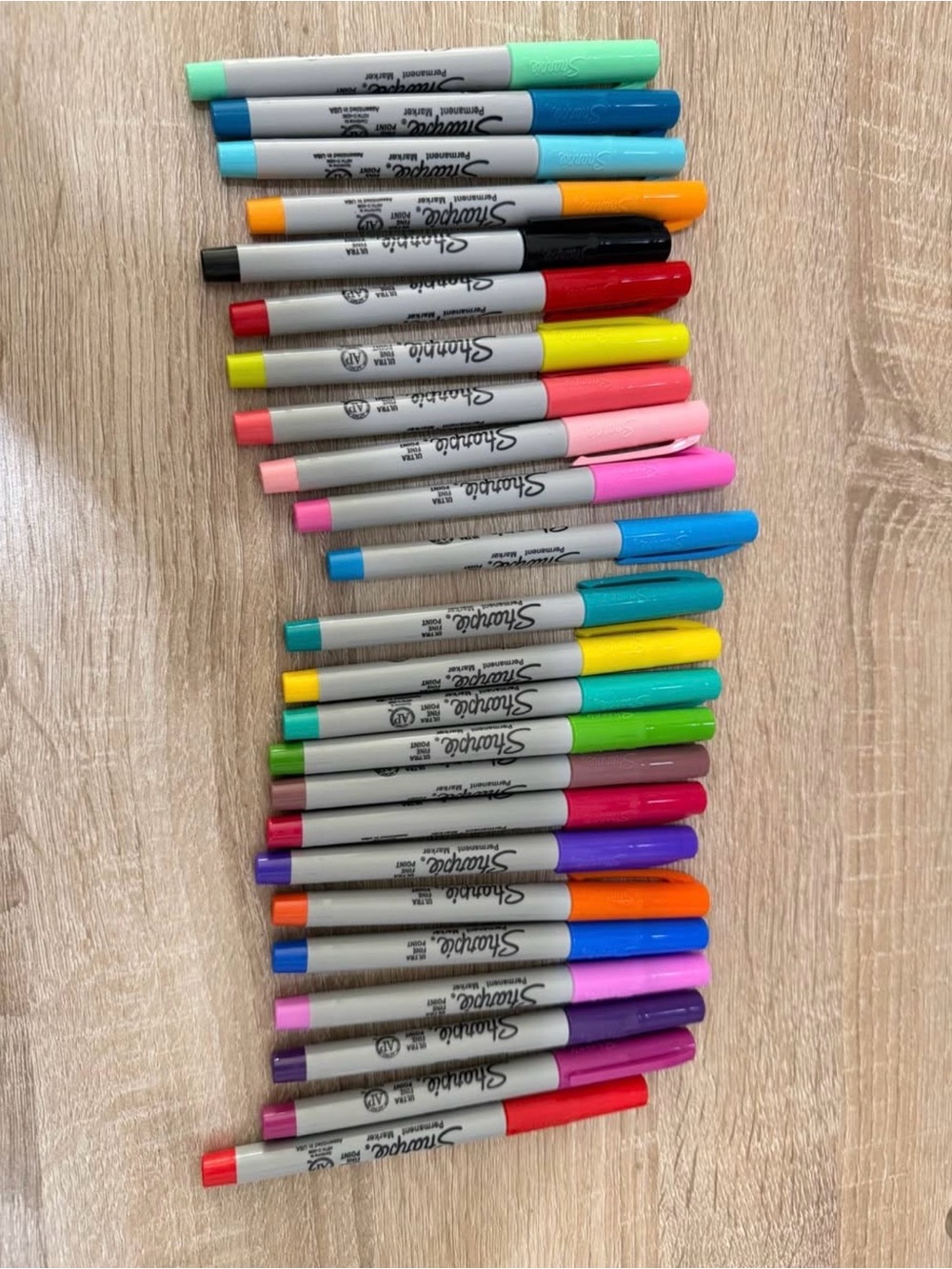 Set of 24 Assorted Colored Fine Line Sharpies Markers - Multicolor Set